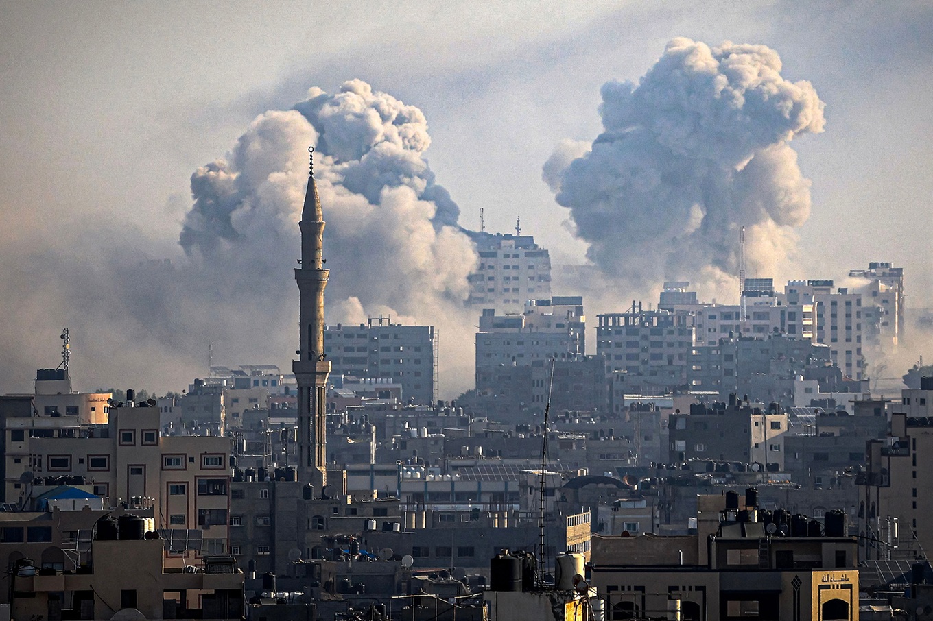 Thành trì Gaza bị bao vây, Israel nêu điều kiện ngừng bắn