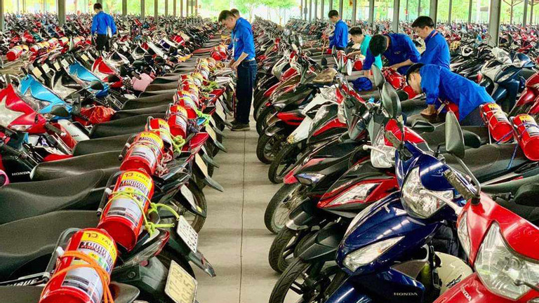 17.000 công nhân Thái Bình bất ngờ nhận bình cứu hỏa từ Công ty