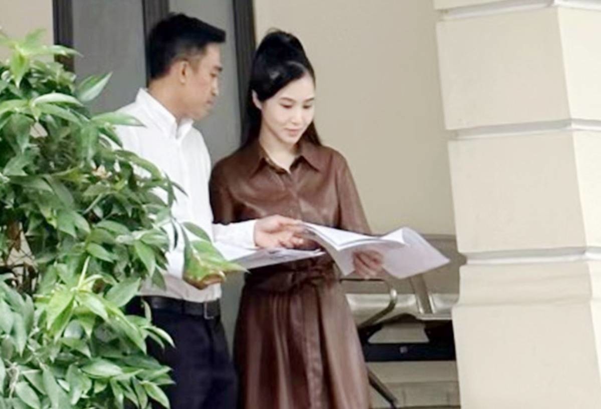 Ca sĩ Hương Tràm tố cáo bị xúc phạm nhân phẩm