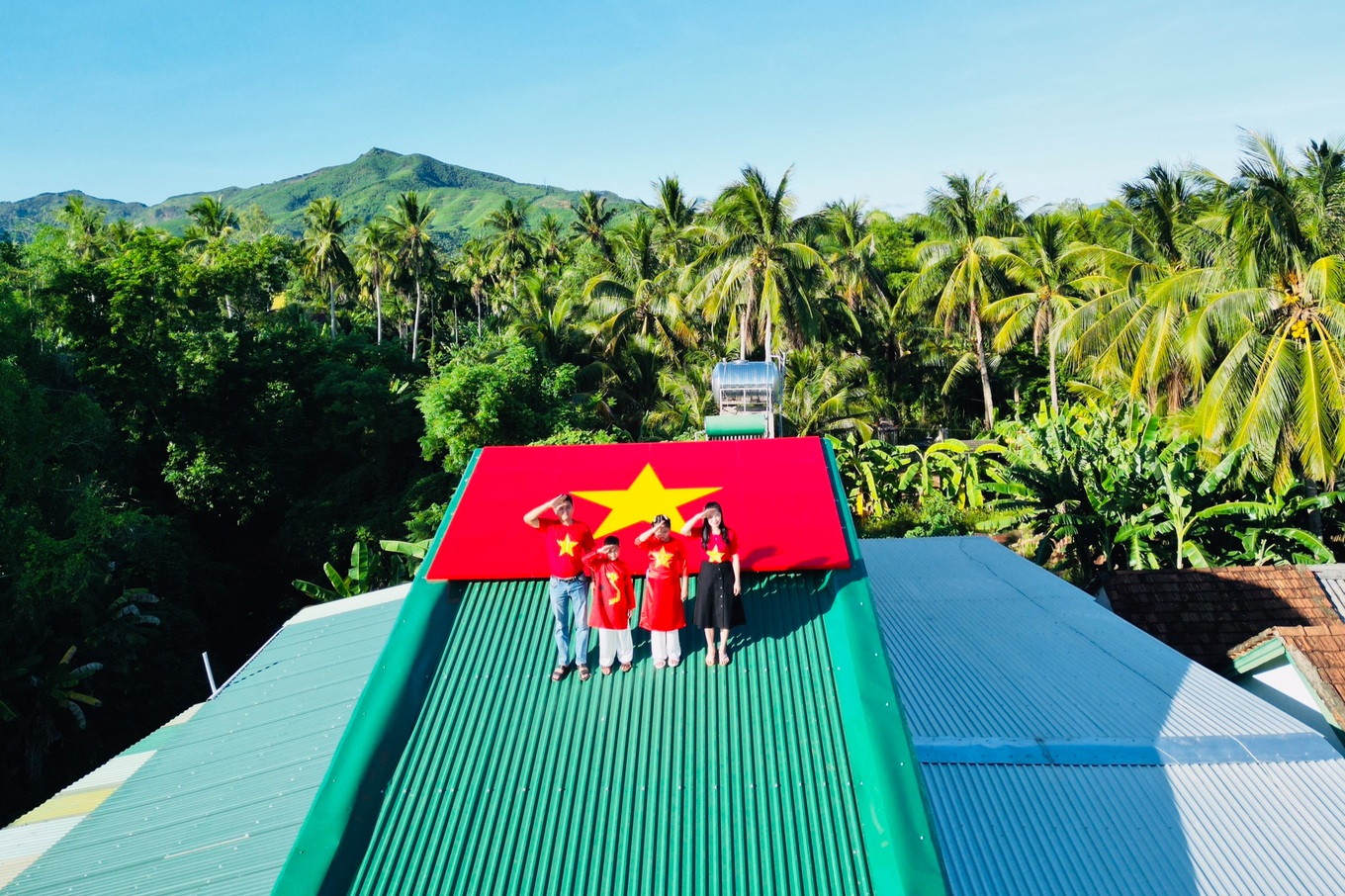 Người dân hưởng ứng rủ nhau 
