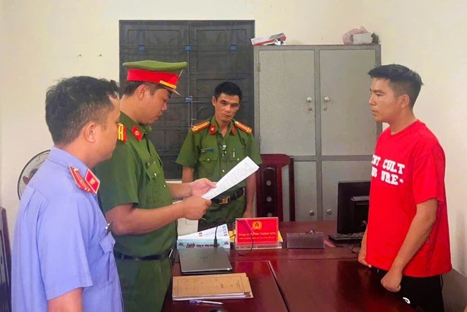 Loạt TikToker triệu view 'ngáo quyền lực' bị khởi tố, bắt tạm giam